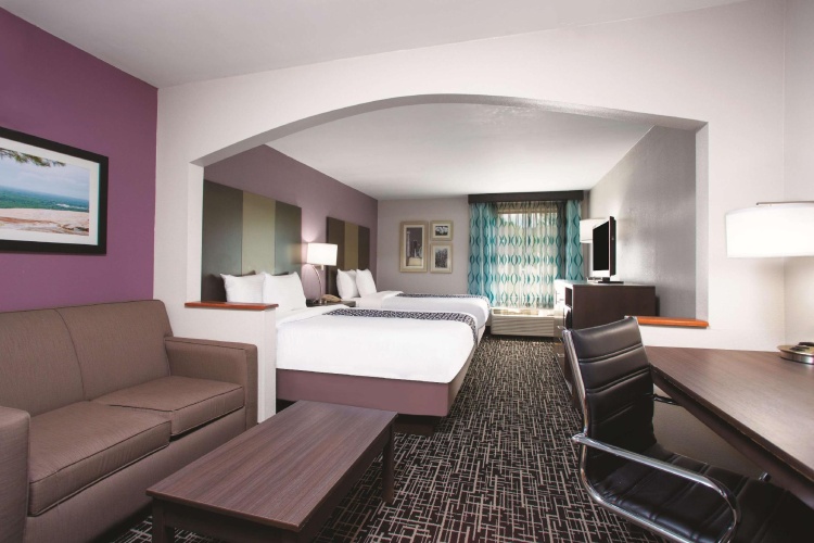 Deluxe Quadruple room
