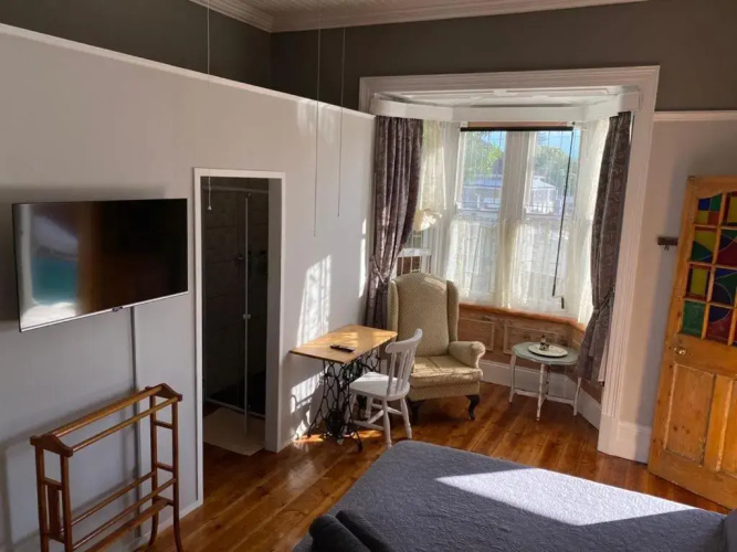 Heath Villa - private room
