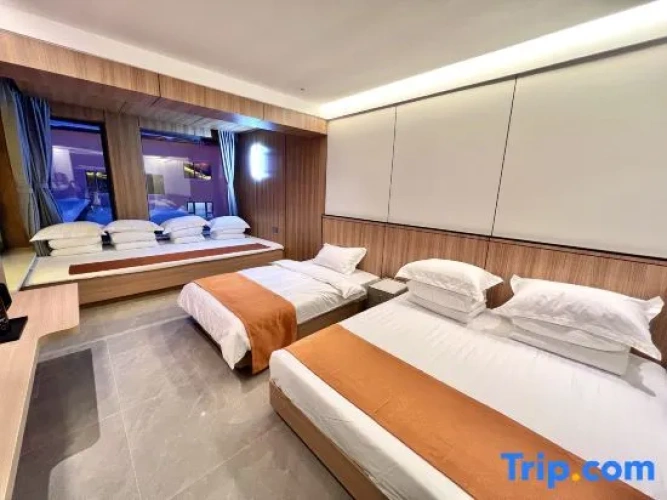 Standard Family room