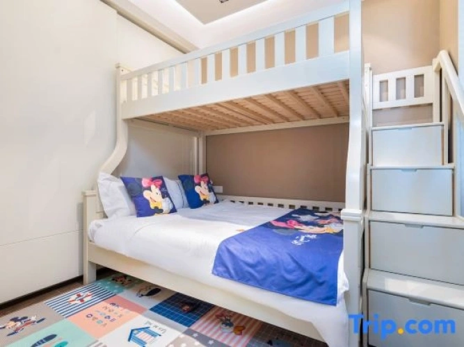 2 Bedrooms Family Suite with sea view