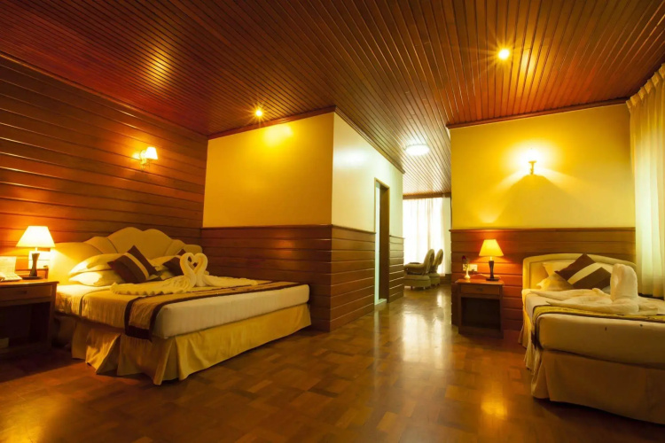Hotel Queen Mandalay