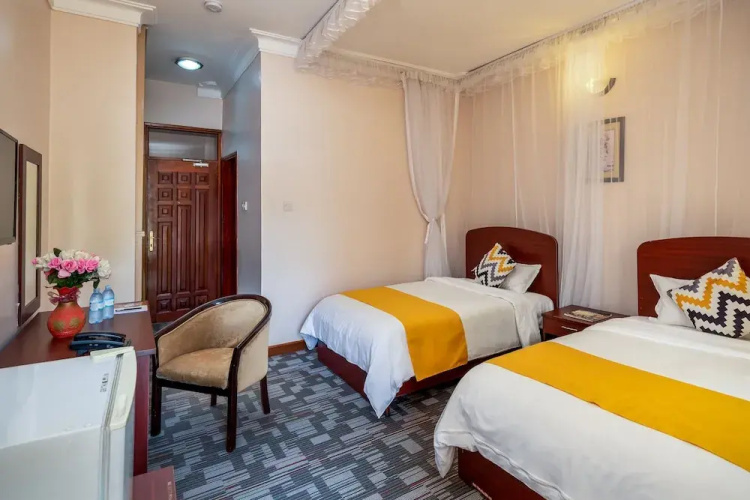 Entebbe Traveller'S Hotel