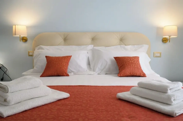 Deluxe Double room with city view