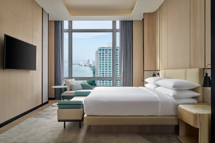 Presidential Double Suite with city view