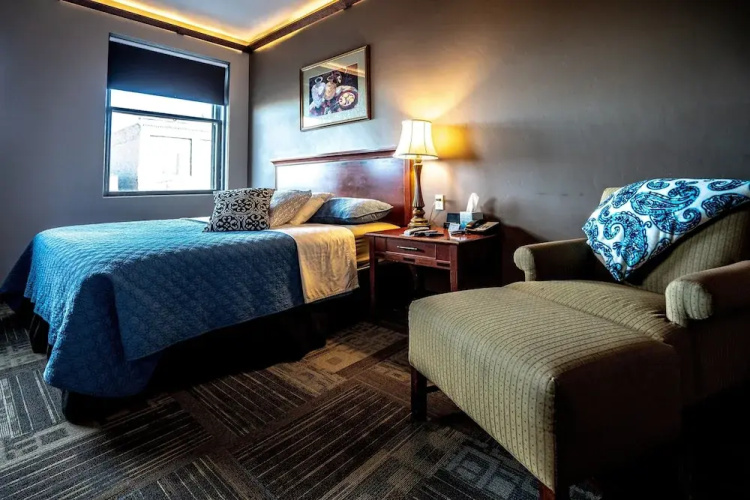 Rundle Suites