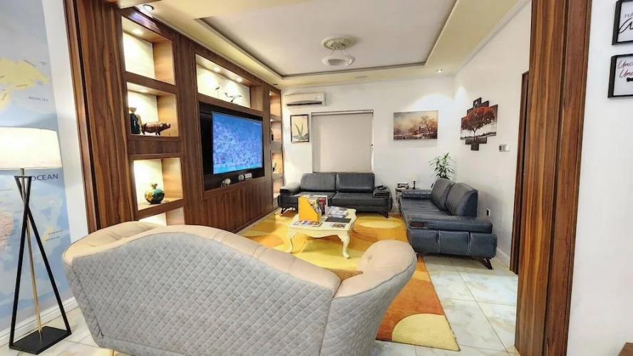 Captain's Residence