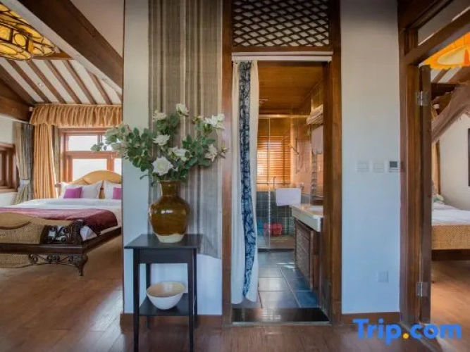 2 Bedrooms Deluxe Family Suite