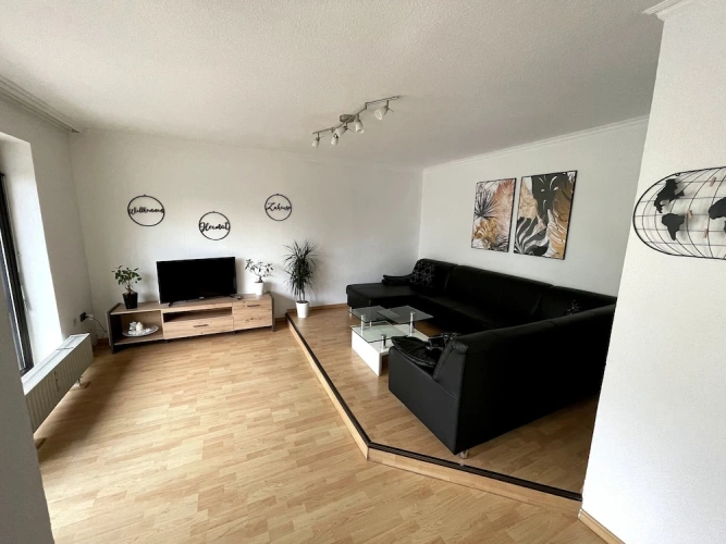2 Bedrooms Standard Family room with balcony