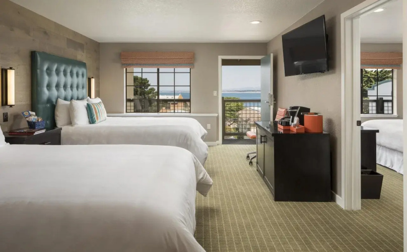 Wave Street Inn