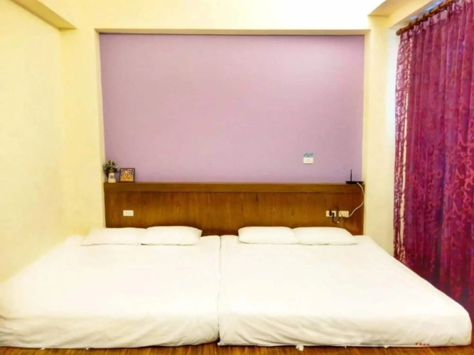 Happy Corner Hotel Overview