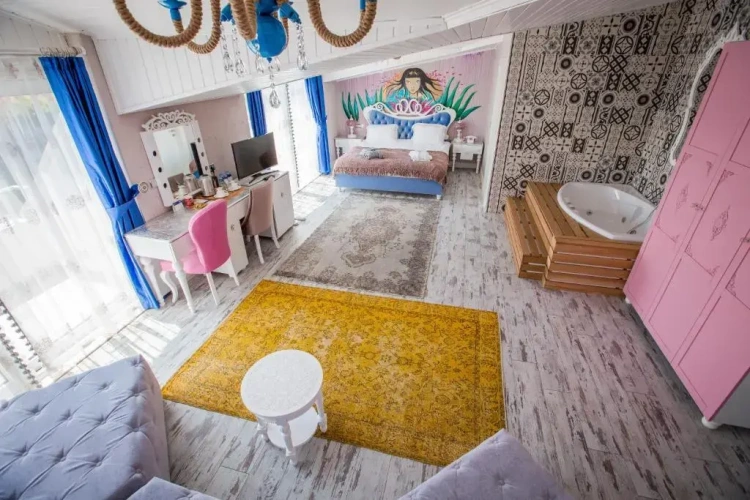Suite with view