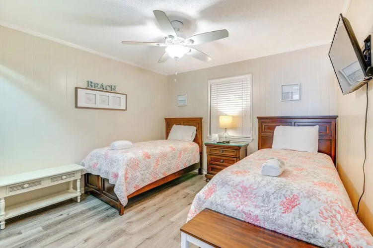 Private Beach & Pool Access: Murrells Inlet Condo!