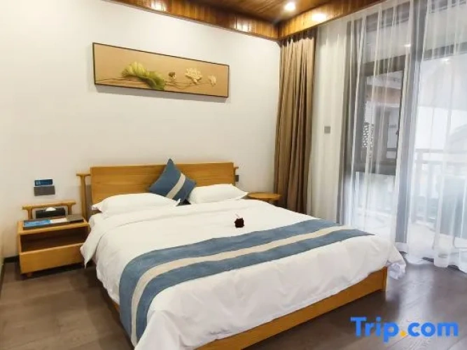 Standard Double room with view