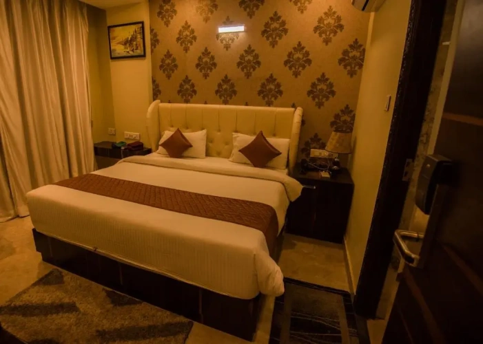 Superior Double room with balcony and with garden view