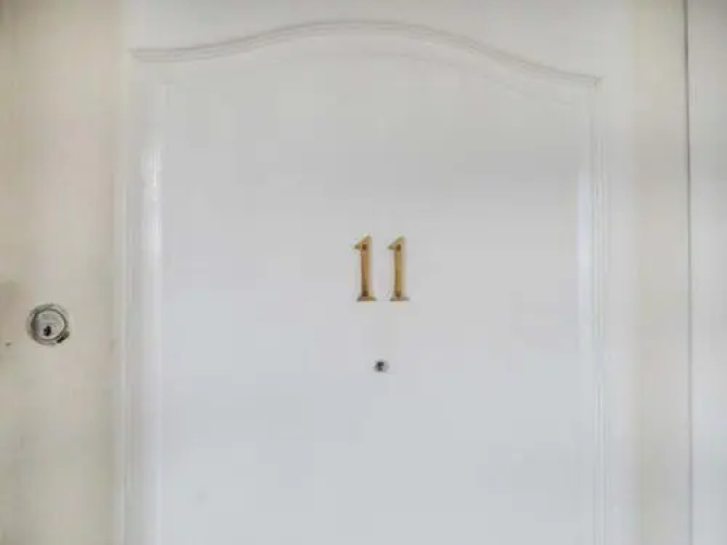 Flat 11