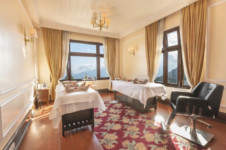 The Elgin Mount Pandim, Pelling