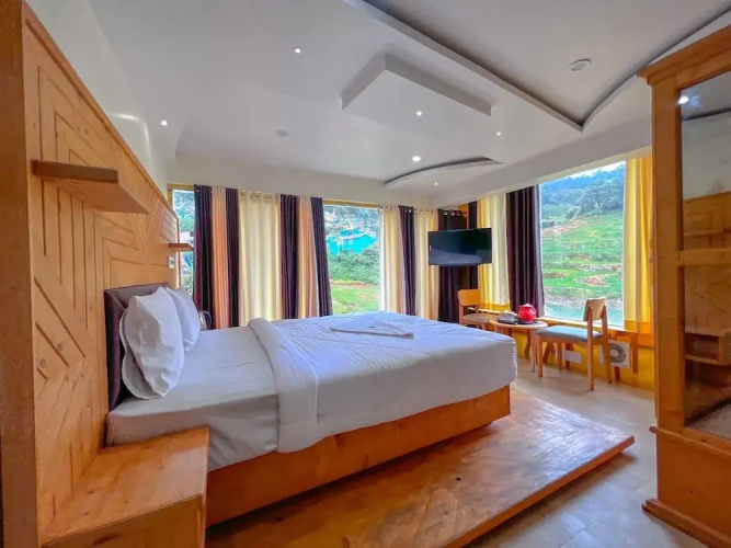 Rozana Retreat
