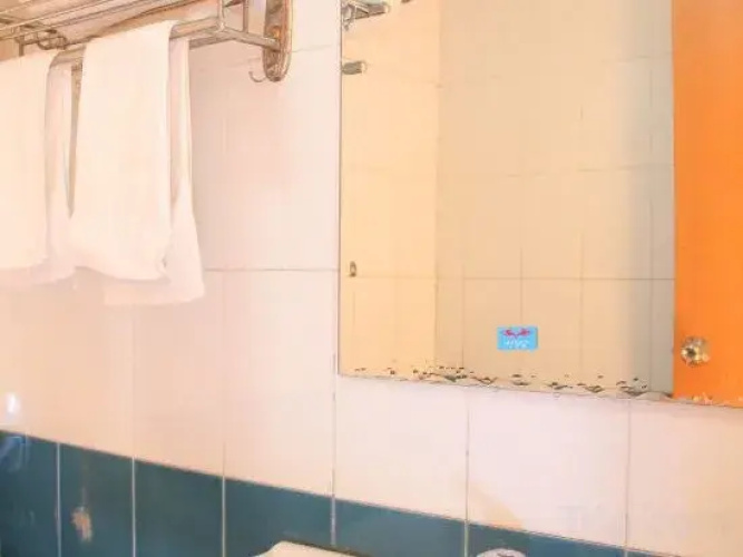 Yuhang Hotel
