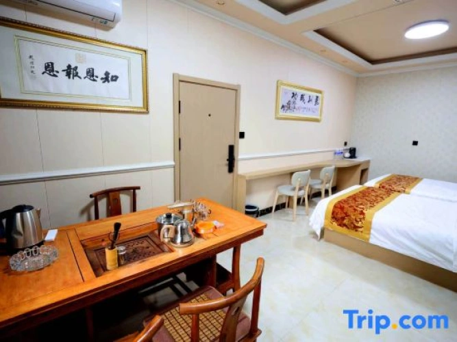 Deluxe Suite