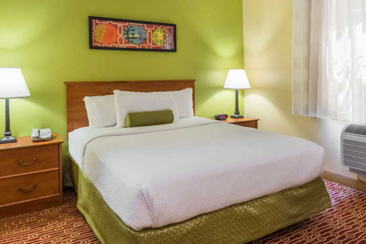 Pine Bush Suites Albany University