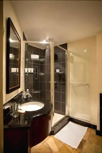 3 Bedrooms Executive Chalet