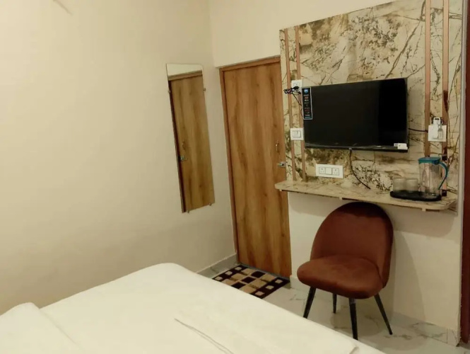 Hotel LR Delite Inn