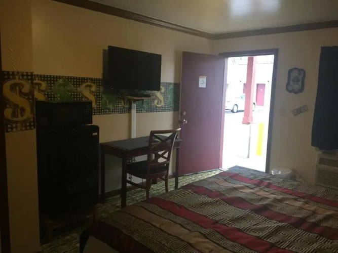 Colony Inn Motel