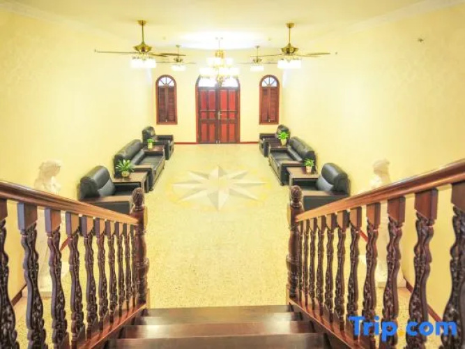 92 Castle Villa Hotel