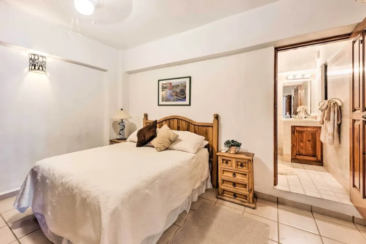 3 Bedrooms Apartment