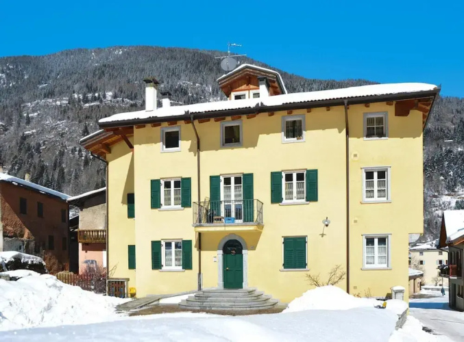 Apartment in Pellizzano