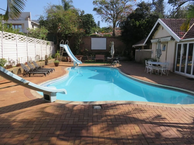 Deluxe Quadruple Family room with pool view
