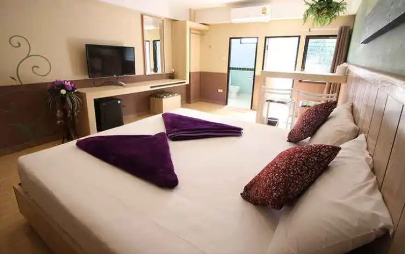 Kaya Place