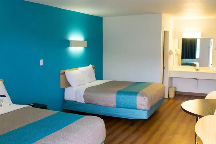 Motel 6 Sikeston MO