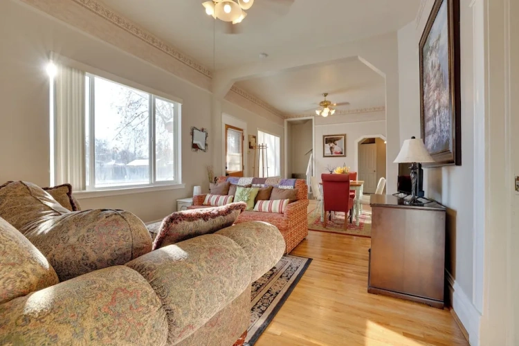 3 Bedrooms Cottage