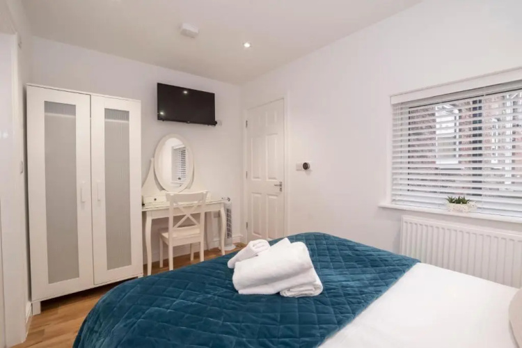 Henry Court Apartment 1