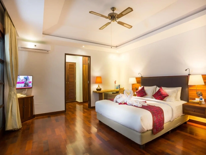 2 Bedrooms Villa