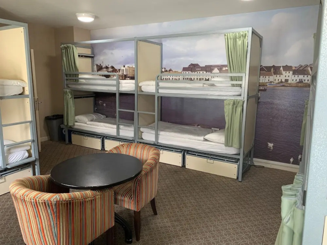 Kinlay House Eyre Square Hostel - Galway