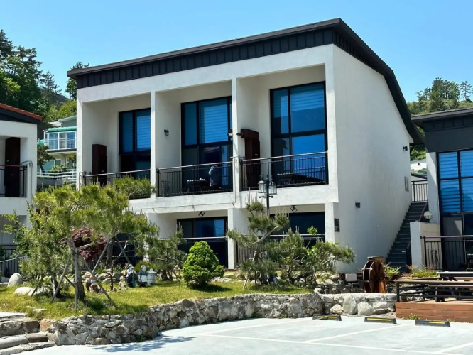 Seolly Resort Pension