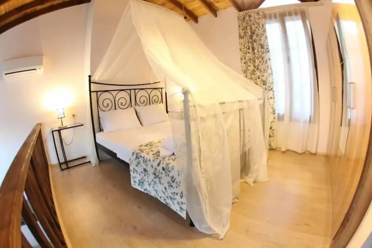 Standard room with balcony