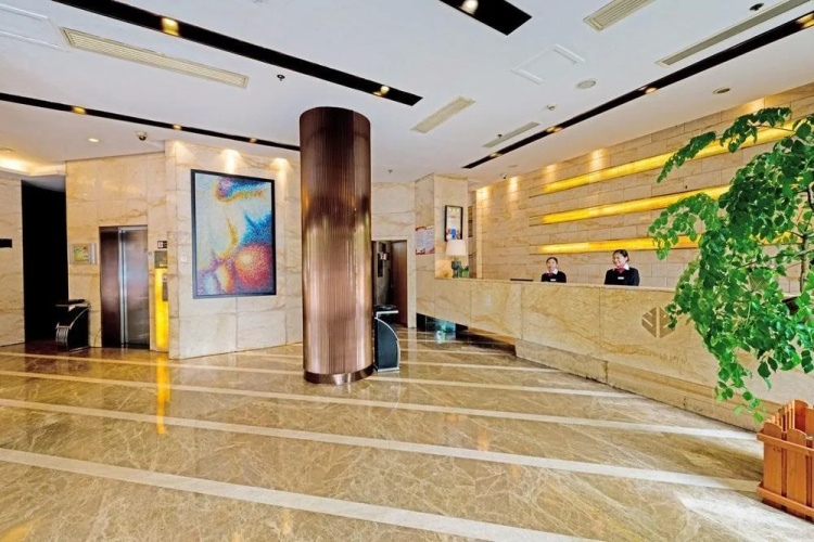 Ejon Kins Hotel