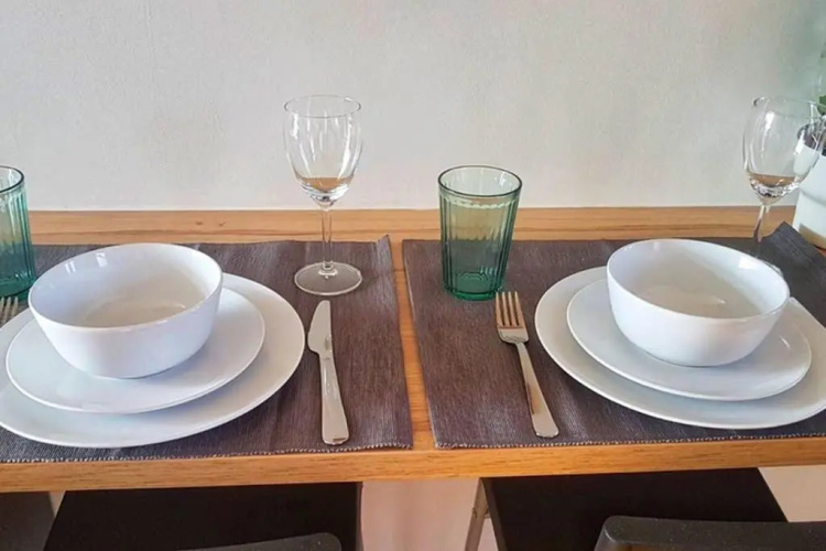 Modern Studio Apartment Near Town Centre