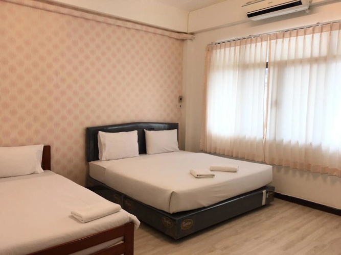 Sandee Room