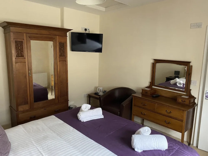 The Poltimore Inn