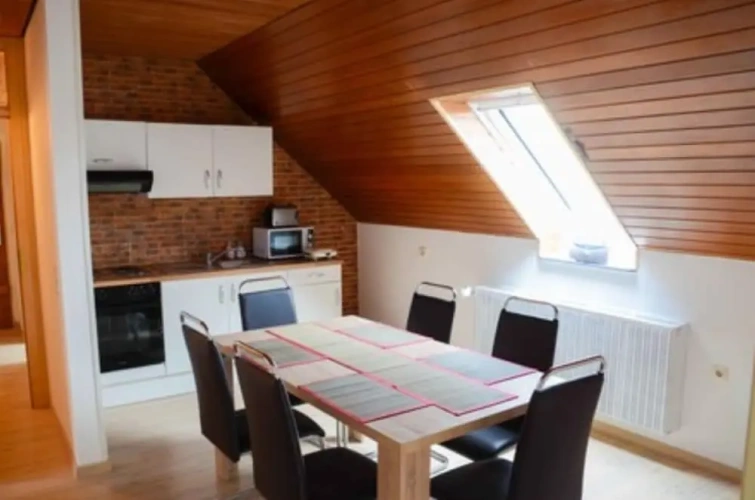 3 Bedrooms Apartment with balcony