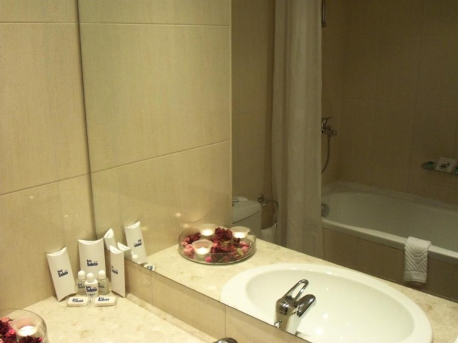 Standard Twin room with sea view