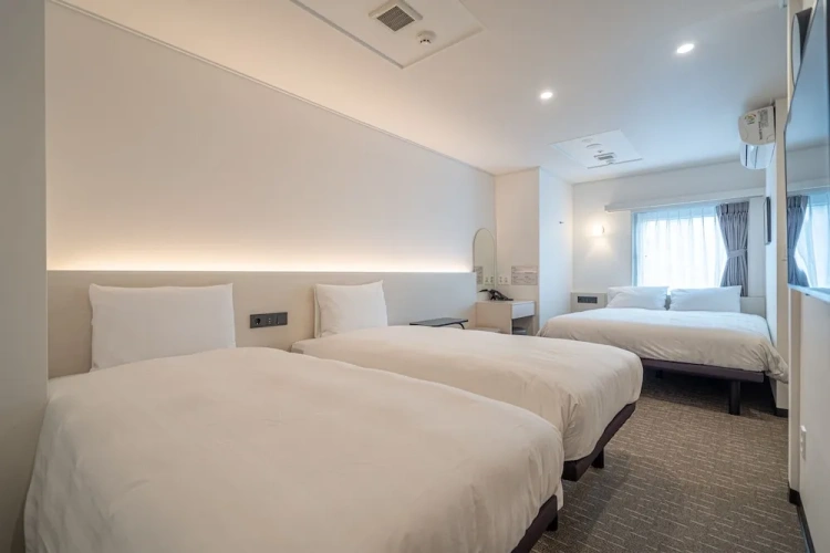 Standard Triple Family room