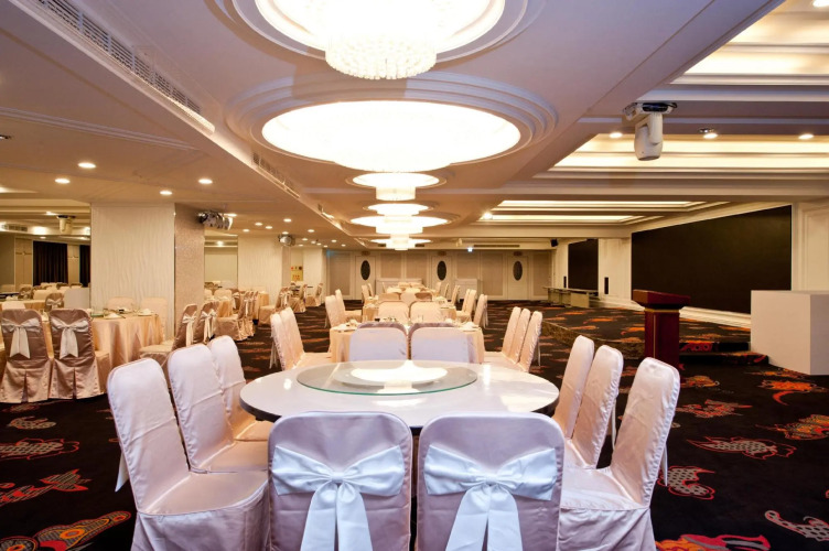 尊皇大饭店外景图