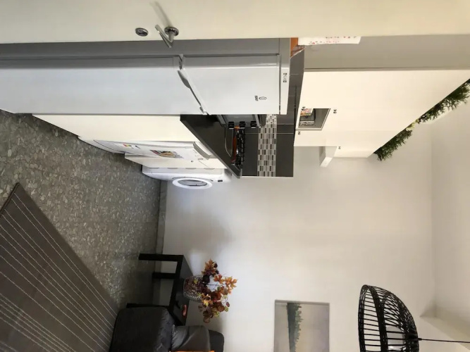 Quiet Penthouse - C14