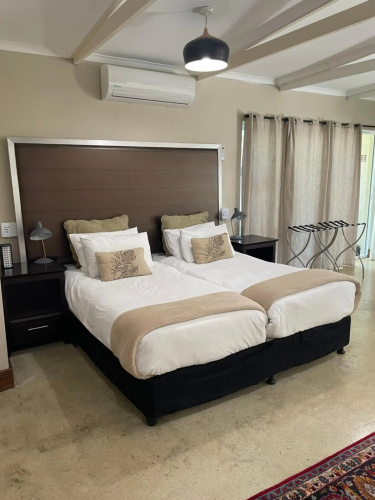 Munro Suites