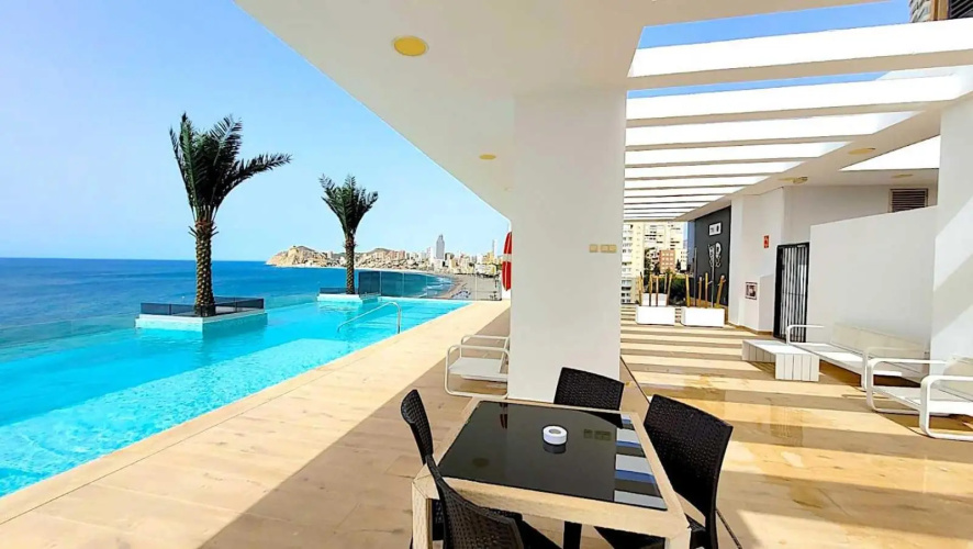 Luxury apartment2 with infinity swimming pool
